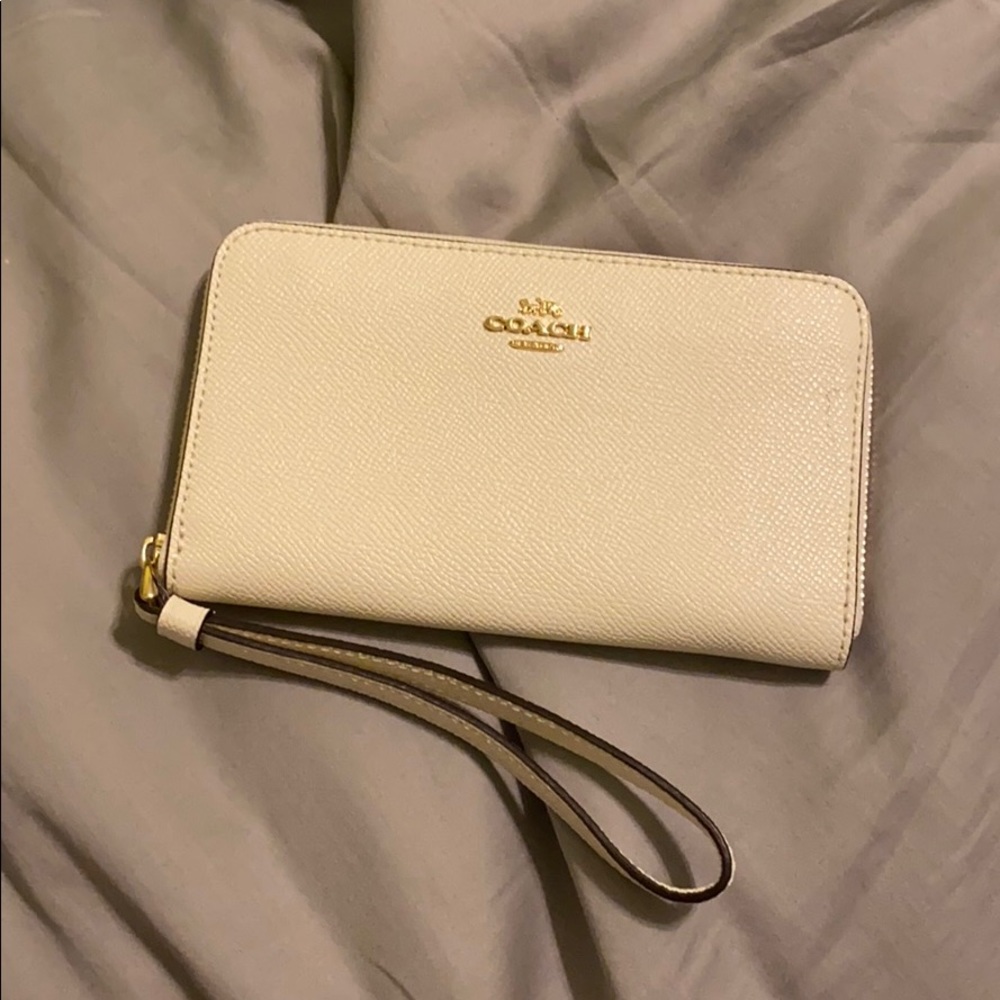 Coach wristlet new